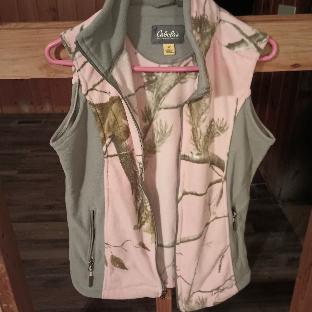 Cabela's Pink and Green Camouflage Fleece Vest
